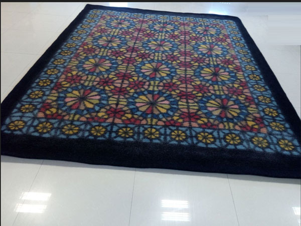 Rectangular felt carpet